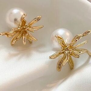 Flower pearl earrings N366